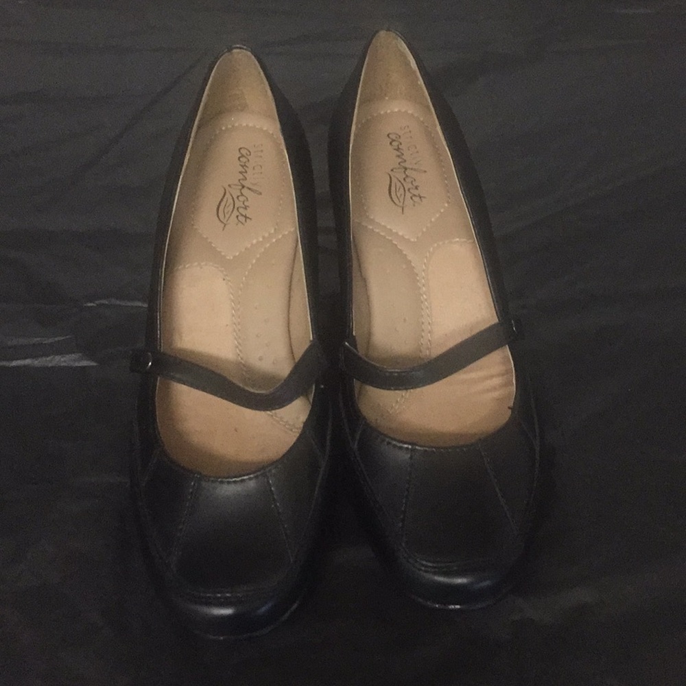 Size 7M Black Leather simply Comfort shoes